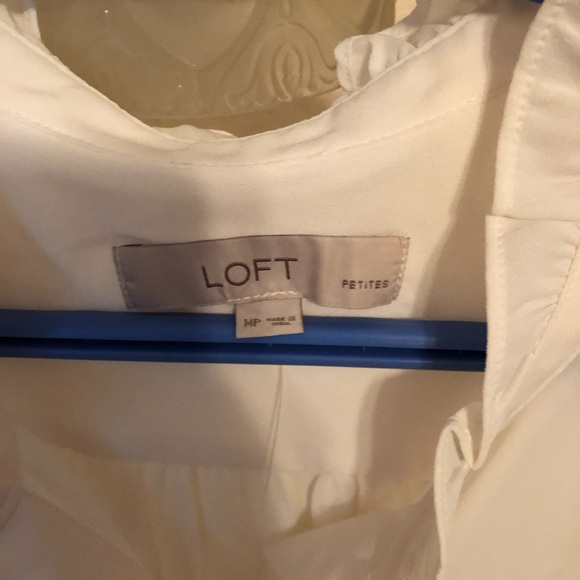 LOFT sleeveless blouse - cream/ white NEW - Picture 2 of 2